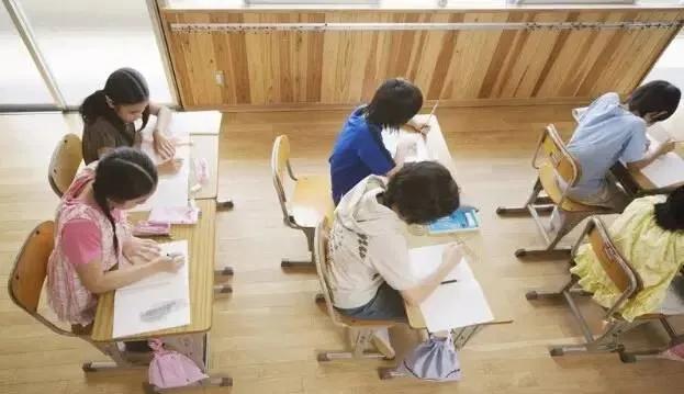 中小学生午休课桌椅“国标”出台